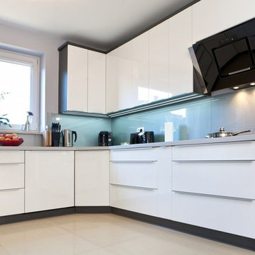 White High Gloss Kitchen