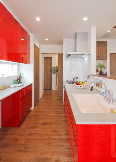 コンテンポラリー キッチン by 納得住宅工房株式会社