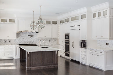Inspiration for a modern kitchen remodel in Toronto