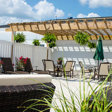 OUTDOOR LIVING