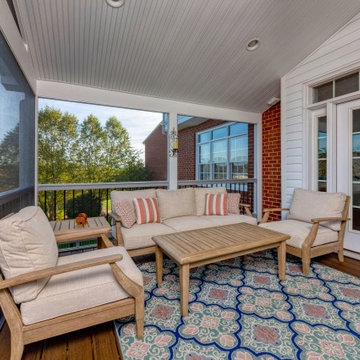 Screened Porch new to Pool