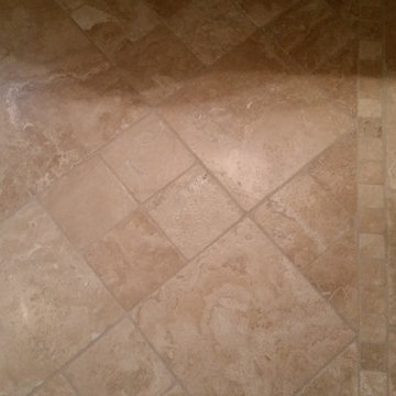 Traditional Torreon Travertine Bathroom Floor