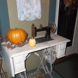 PMD Vintage Wood and metal 1905 Sewing Machine - Side Tables And End Tables