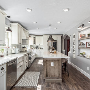 75 Beautiful Farmhouse Dark Wood Floor Kitchen Pictures