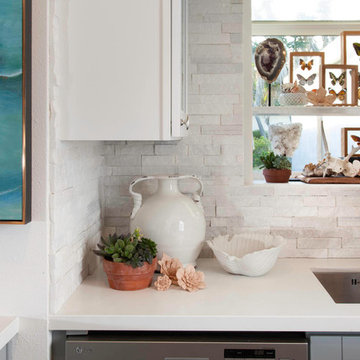 L U X E specialty | kitchens & baths