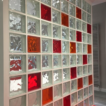 Salle de bains colorée