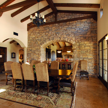 Sienna Vineyard Estate - Dining Room