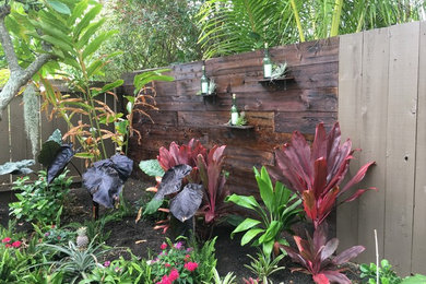Photo of a tropical landscaping in Hawaii.