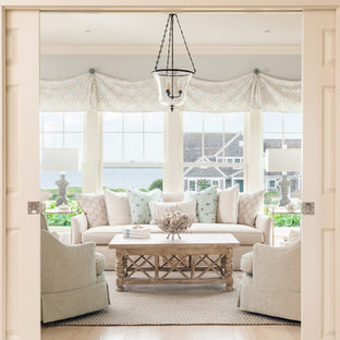 Maritime Wohnzimmer mit grauer Wandfarbe Ideen, Design & Bilder - Juli