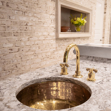 Cambria’s Bellingham Quartz Dramatic Kitchen