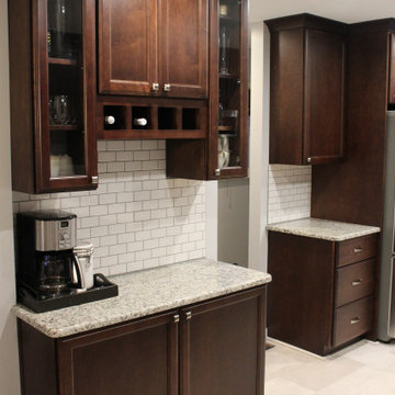 Starmark Kitchen Maple Stratford in Mocha w/ Slab Drawers