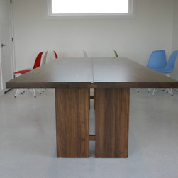 Walnut dining table - Products