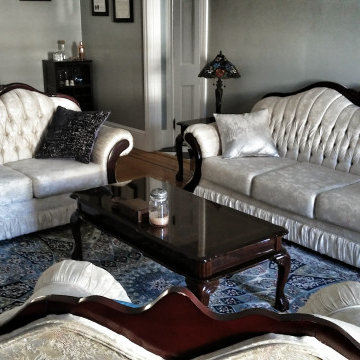 1935 Colonial Living Room