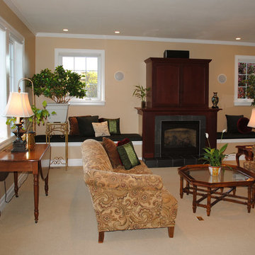 Kirkland - Fabulous Tudor style home - Living Room