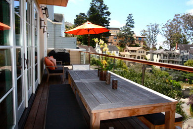 Deck - contemporary deck idea in San Francisco