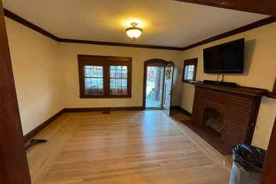 Family room - traditional family room idea in Cincinnati
