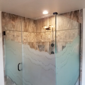 Glass Shower Elclousers with etched glass privacy band