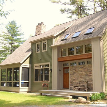 Traditional Lake House - Goose Pond