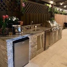 Outdoor Kitchen