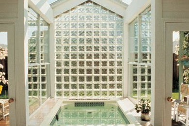 Sunroom - mid-sized modern sunroom idea in Dallas with a glass ceiling
