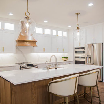Upscale Ranch with Pool and Carriage House