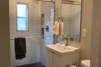 Home design - contemporary home design idea in Columbus