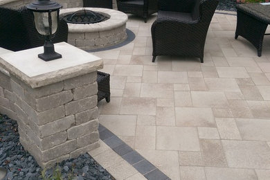 Elegant patio photo in Chicago