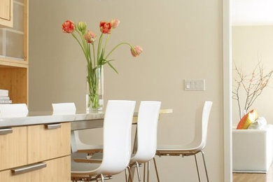 Example of a trendy kitchen design in New York