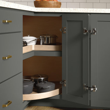Aristokraft Greyhound & Quill Kitchen