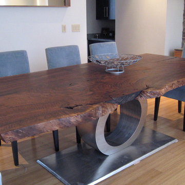 Claro dining table
