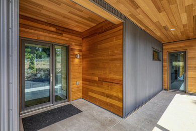 Minimalist home design photo in San Diego