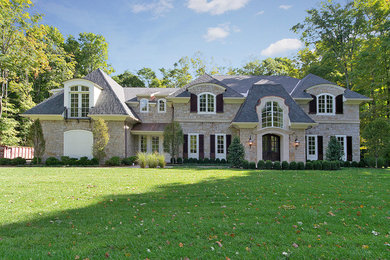 Elegant exterior home photo in New York