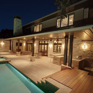 Moderner Pool hinter dem Haus in Austin