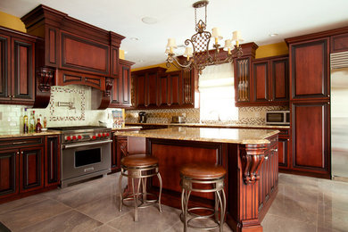 Elegant kitchen photo in New York