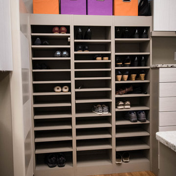 Sleek Contemporary Closet