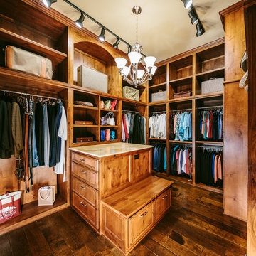Traditional Closet