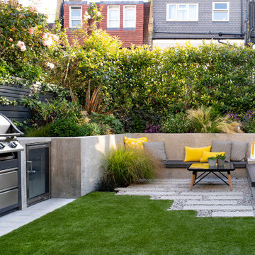 Tooting Bec contemporary courtyard