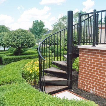 English Garden Overlook Patio
