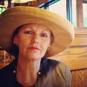 Jennifer Davison's photo