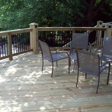 Pressure Treated deck with diamond dental molding & Diamond King Post,