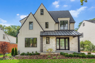 Inspiration for a transitional exterior home remodel in Chicago