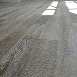 Executive style in Downtown Calgary - Hardwood Flooring