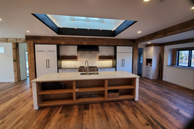 Kitchen - large kitchen idea in Indianapolis