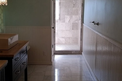 Example of a cottage bathroom design in Other