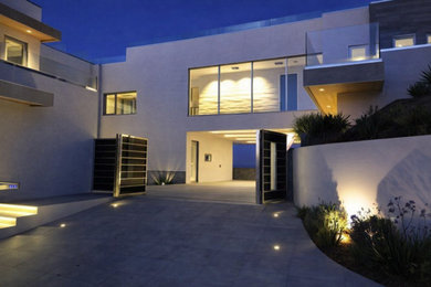 Example of a minimalist home design design in Los Angeles