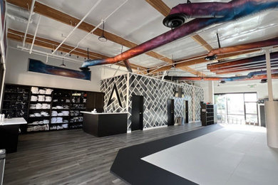 Trendy home gym photo in Orange County