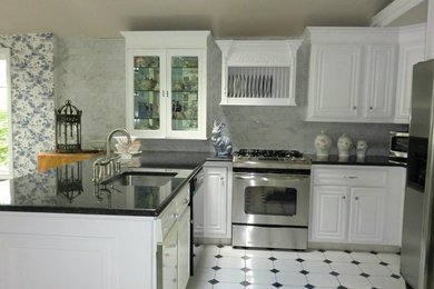 Kitchen photo in New York