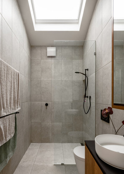 コンテンポラリー 浴室 by Urban Creative Studio