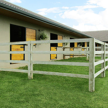 Azuluna Estate - Horse Stables
