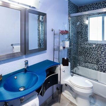 Contemporary Convenient Commute, 1 Block from Brickell